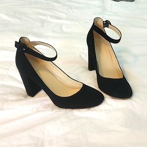 Marc fisher 8.5 block heel ankle strap black suede pump rounded toe formal